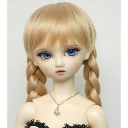 парик для бжд кукол dollga wig lr 020 DollGa Wig LR-031_M (Парик с косами и чёлкой каштановый размер 7-8 дюймов для БЖД кукол)
