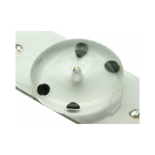 Светодиодная планка для подсветки ЖК панелей SSC_32LK61_BOEFHD_5LED 615 мм 5 линз 771₽