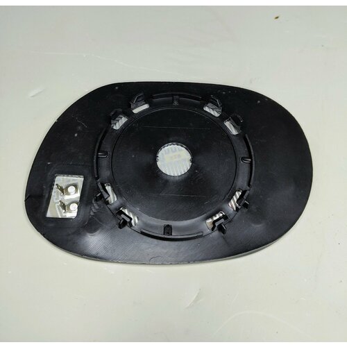 Элемент зеркльный правый с подогревом Lifan Smily 320 13 16V 5MT хетчбэк F8202230C1 1900₽