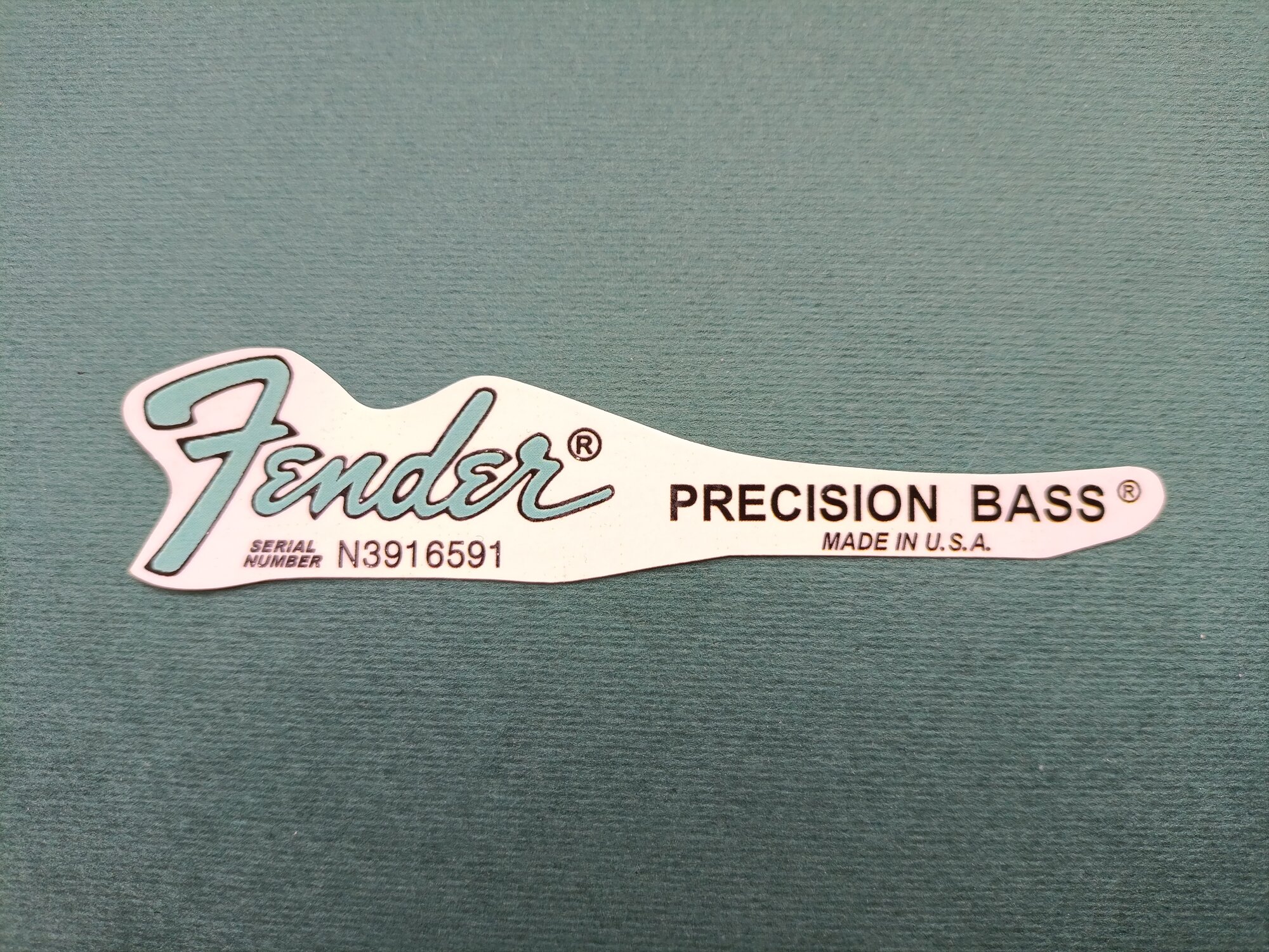 Деколь (водный перевод) на голову грифа электрогитары Fender Precision Bass.