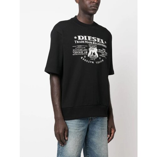  DIESEL,  M, 