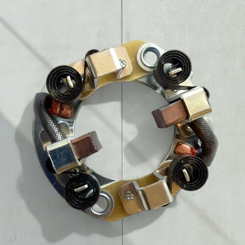 Щеткодержатель с щетками для стартеров Slovak/Akita 12В 4,2 (2,8) кВт, 11030104