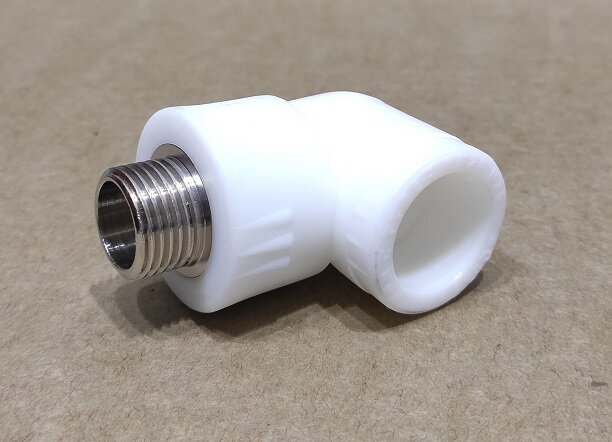 Угол с переходом на внешнюю резьбу Aquaplast 25х1/2 дюйма белый полипропилен 1 упаковка