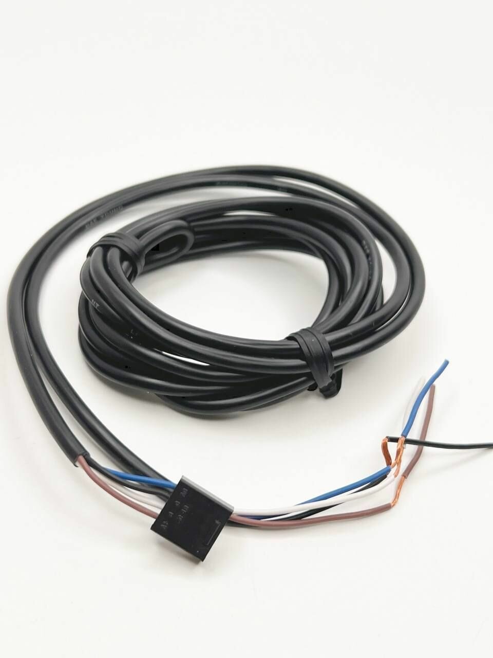 Соединительный кабель Autonics CT-02 c разъёмом для BS5 с кабелем 2м — фото 1