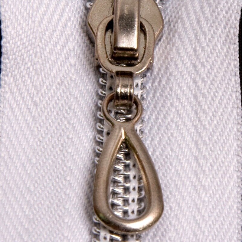 Молния нейлон №7 серебро разъем 55см S-501(101) белый