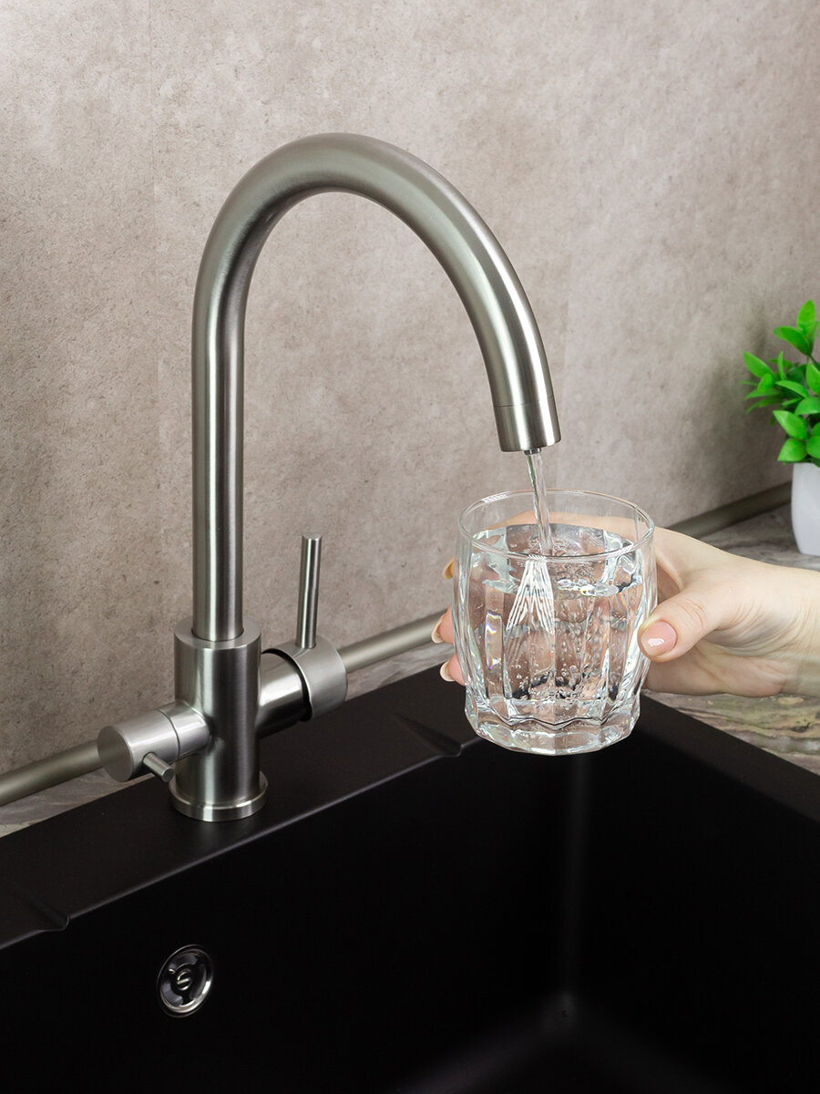 Смеситель для кухни с краном для питьевой воды — фото 1