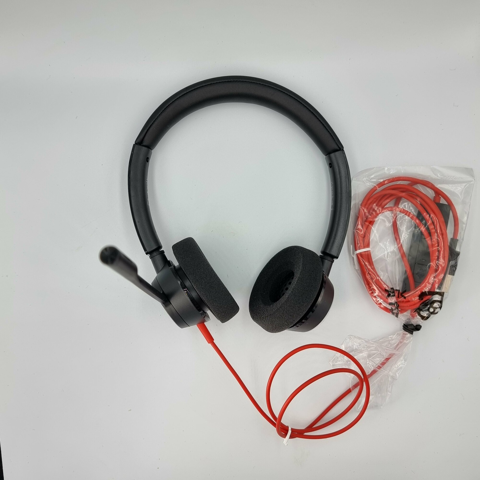 Профессиональные наушники с микрофоном для компьютера Poly Blackwire 3320-А Plantronics, USB-А, шумоподавление