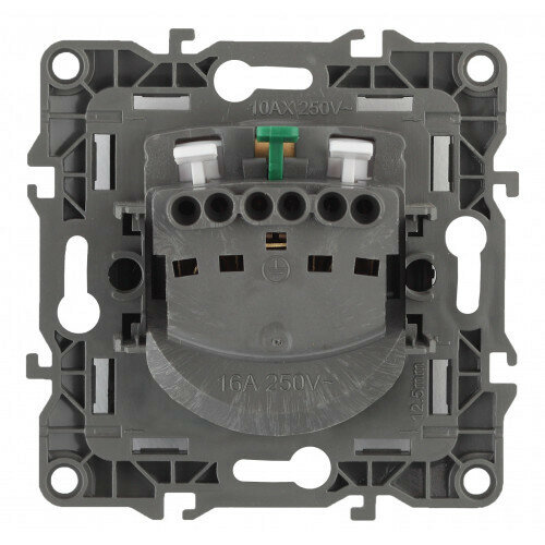 Розетка ЭРА 12-2101-02, 16 А, с заземлением СЛ. кость