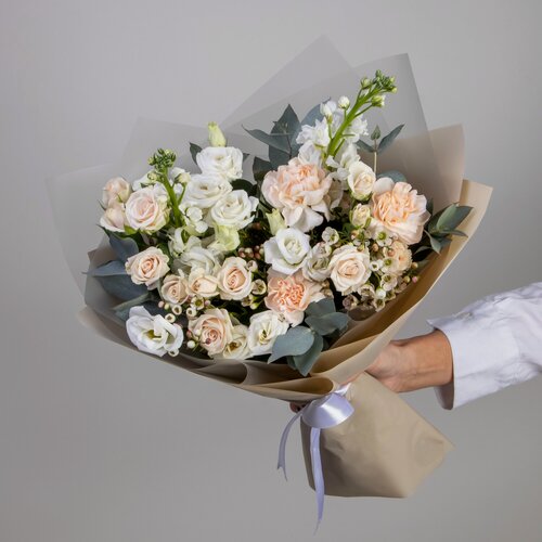 Изображение товара Букет "Флоренция" M из кустовой розы - эксклюзивно на Яндекс. Маркете
