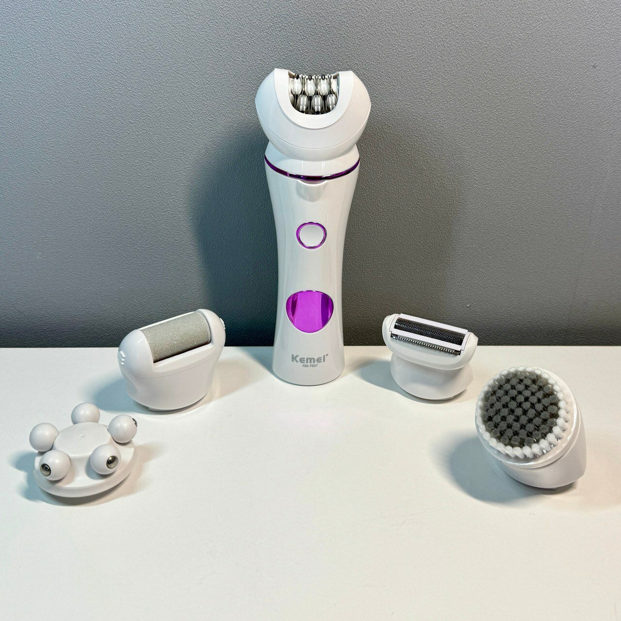 фото Эпилятор женский 5 в 1 - электробритва, насадка для педикюра, массаж лица и щеточка для умывания