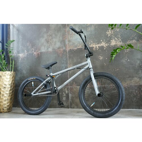 Велосипед BMX Richiesto 20 Рама 10 Трюковый Подростковый детский Унисекс серый глянец 22500₽