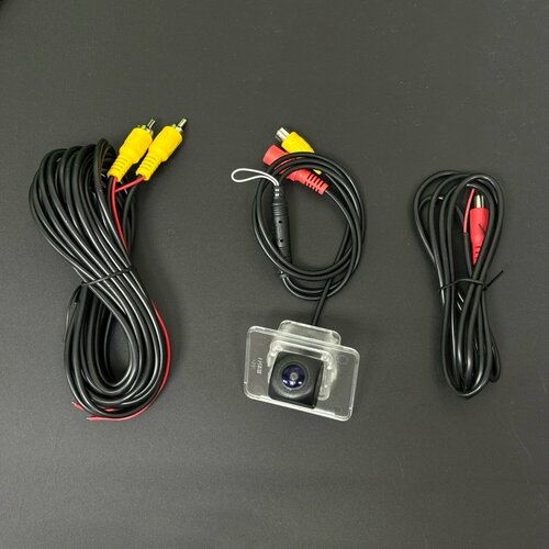 Камера заднего вида Kia Cerato K3 2013-2018 Kia Optima 2010-2015 Hyundai i40 2012-2018 седан 2000₽