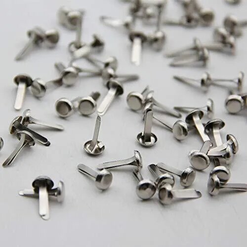 Брадс серебристый, длина 9 мм, шляпка 4,5 мм, цена за 200 штук