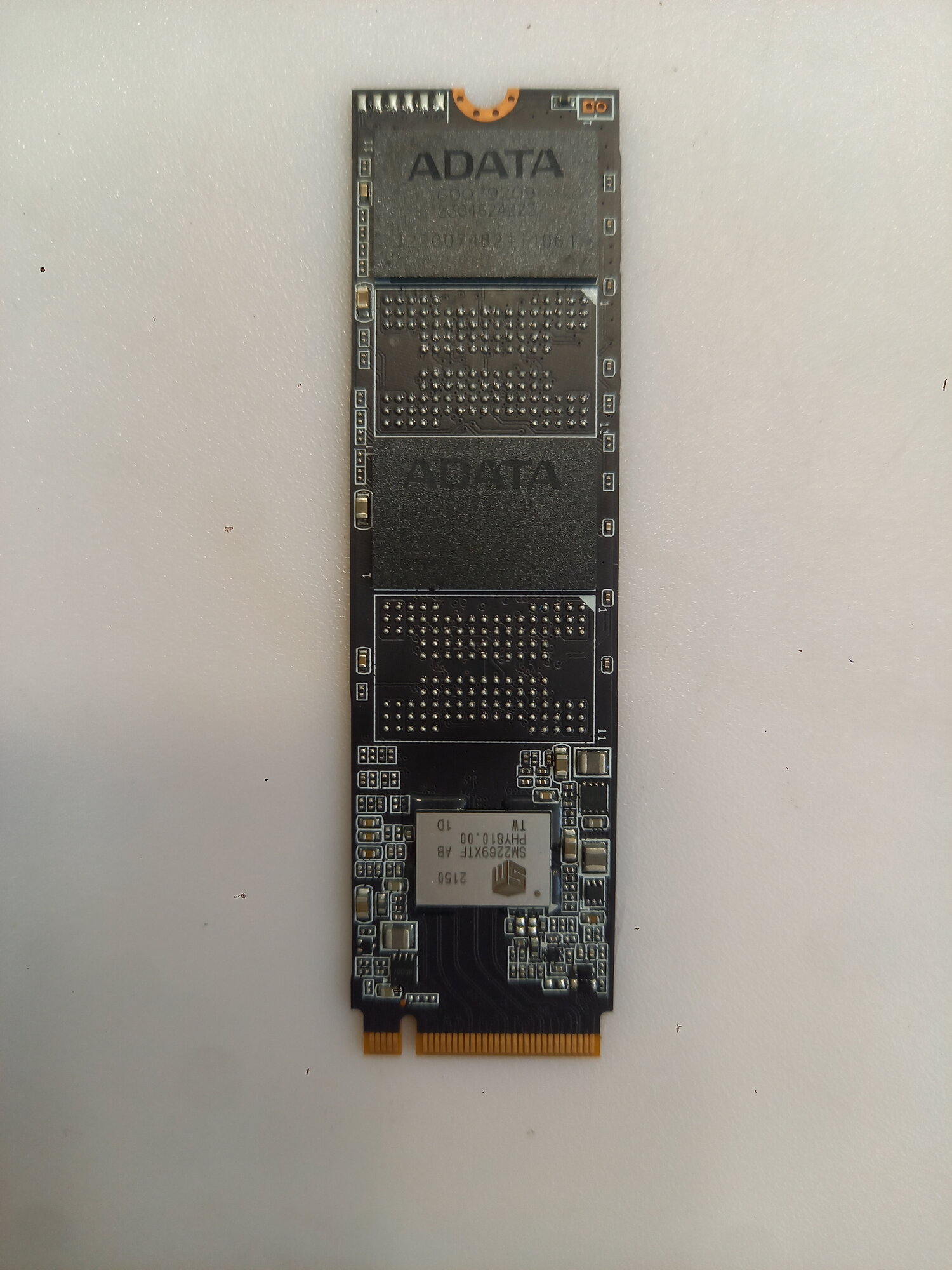 Накопитель SSD 1 Tb M.2 2280 M ADATA LEGEND 850 ALEG-850-1TCS — фото 1