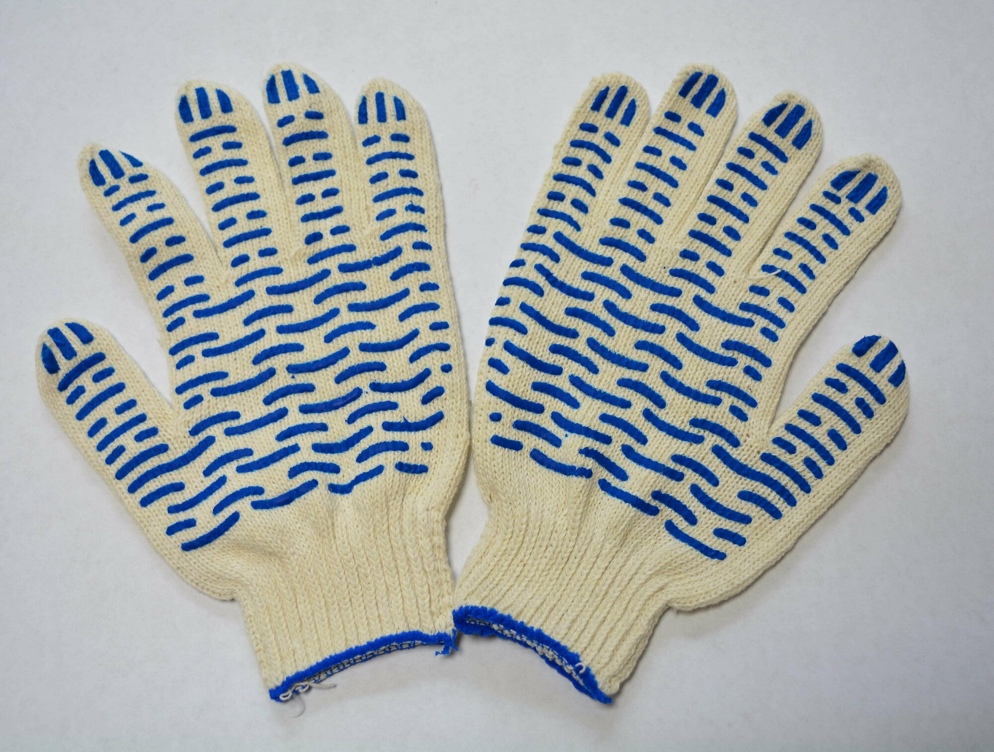 Перчатки х/б с ПВХ 7,5 кл, 6 нитка, волна, силикон, белый (10пар) — фото 1