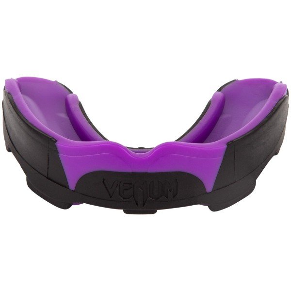 Боксерская капа взрослая, спортивная, защитная для зубов Venum Predator - Black/Purple