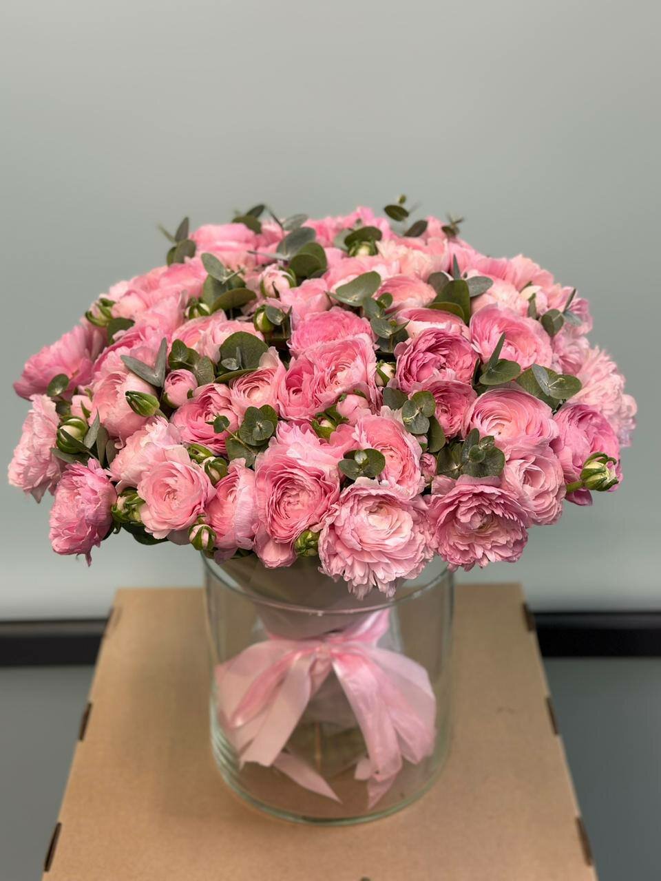 Ранункулюсы розовые 11 шт