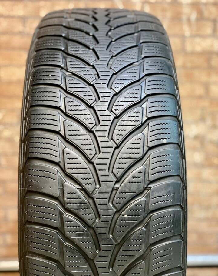 Bridgestone Blizzak LM-32 205/60 R16