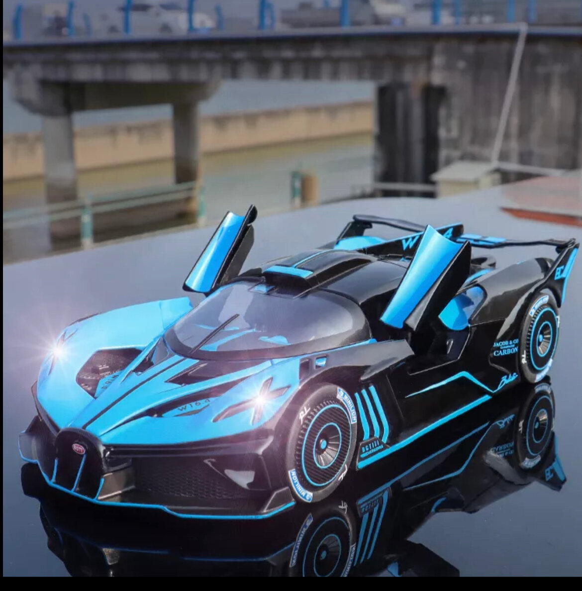 Коллекционная масштабная модель Bugatti Divo X 1:24 (металл свет звук)