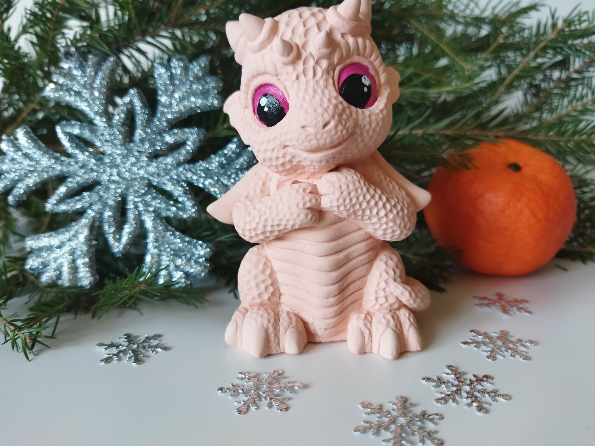 Статуэтка гипсовая Дракон Брэнтли розовый символ 2024 года