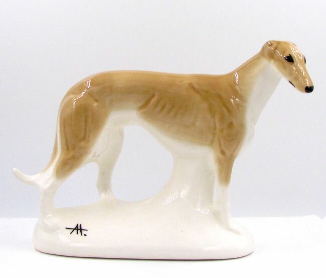 фото Хортая окрас палевый фарфоровая статуэтка собаки