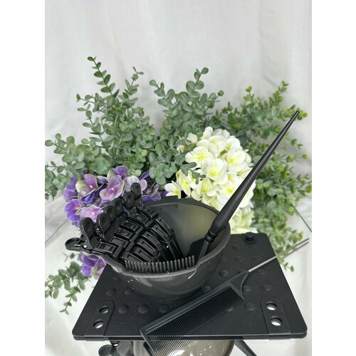 Набор для окрашивания и реконструкции волос миска кисть зажимы коврик термостойкий черный 1356₽