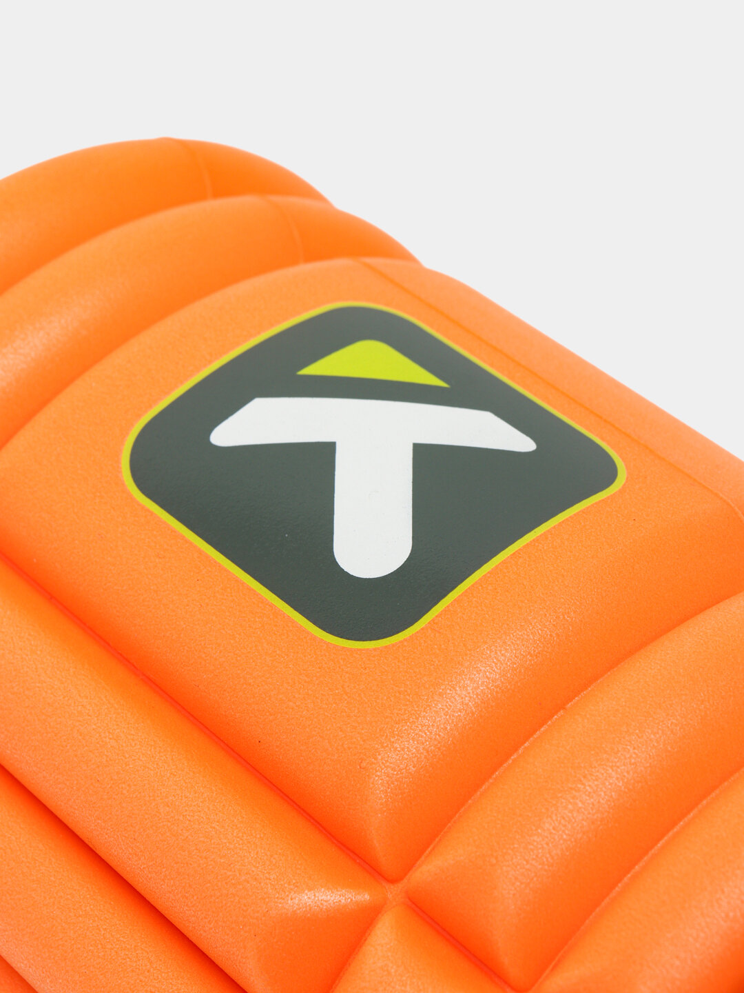 Массажный цилиндр, роллер, ролл, валик для фитнеса Trigger Point Grid, 33 см, оранжевый — фото 1