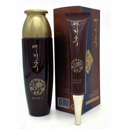 Bergamo Набор Омолаживающий тонер + эссенция с экстрактом красного женьшеня Yezihu Luxury Skin Toner Set, 150 мл + 40 мл