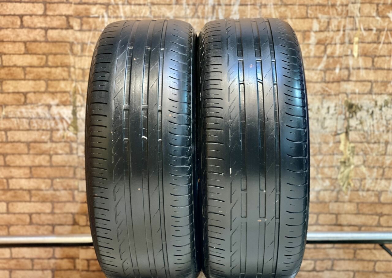 Bridgestone Turanza T001 215/55 R17