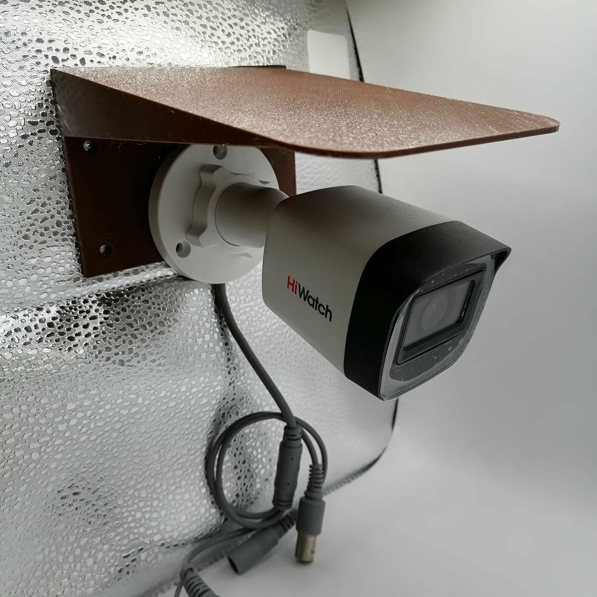 Защитный козырек для камеры (светильника) видеонаблюдения HIKVISION HIWATCH DAHUA плоский (коричневый) защита камеры от дождя льда снега