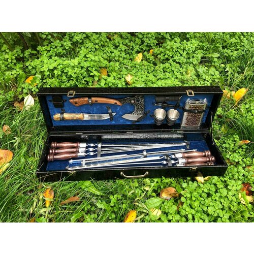 Шашлычный набор с топориком (синий бархат)