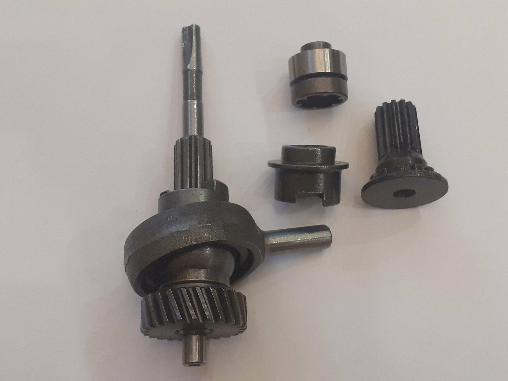 фото Вал шлицевой в сборе для перфоратора DH24PC3 HITACHI