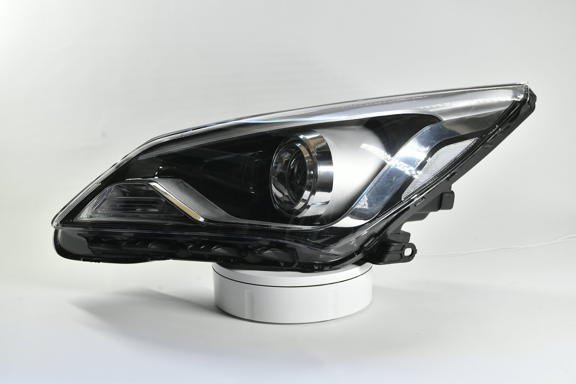 Фара левая линзованная Hyundai Solaris (I 2014-2017) с корректором № 92101-4L700, SHF-12014 — фото 1