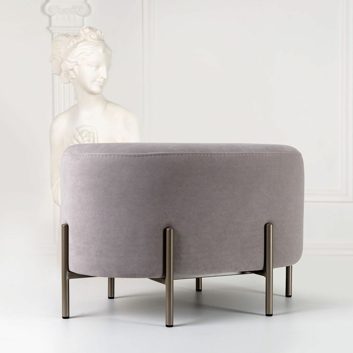 фото Банкетка в прихожую SAMOYLOV MEBEL Овальный пуф в гостиную, спальню в стиле бохо. Бархатный велюр, 60*40*35