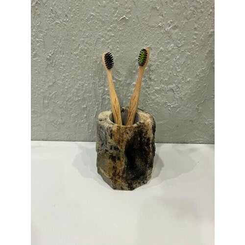 Каменный стаканчик