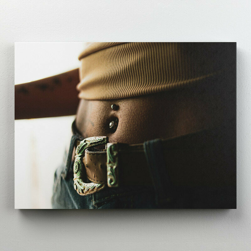 Интерьерная картина на холсте "Кожаный ремень", размер 40x30 см