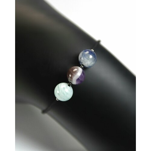 фото Браслет grow up браслет символ счастья - натуральные камни амазонит, кианит, аметист, 8 мм - амулет на черном шнурке, аметист, 1 шт., черный