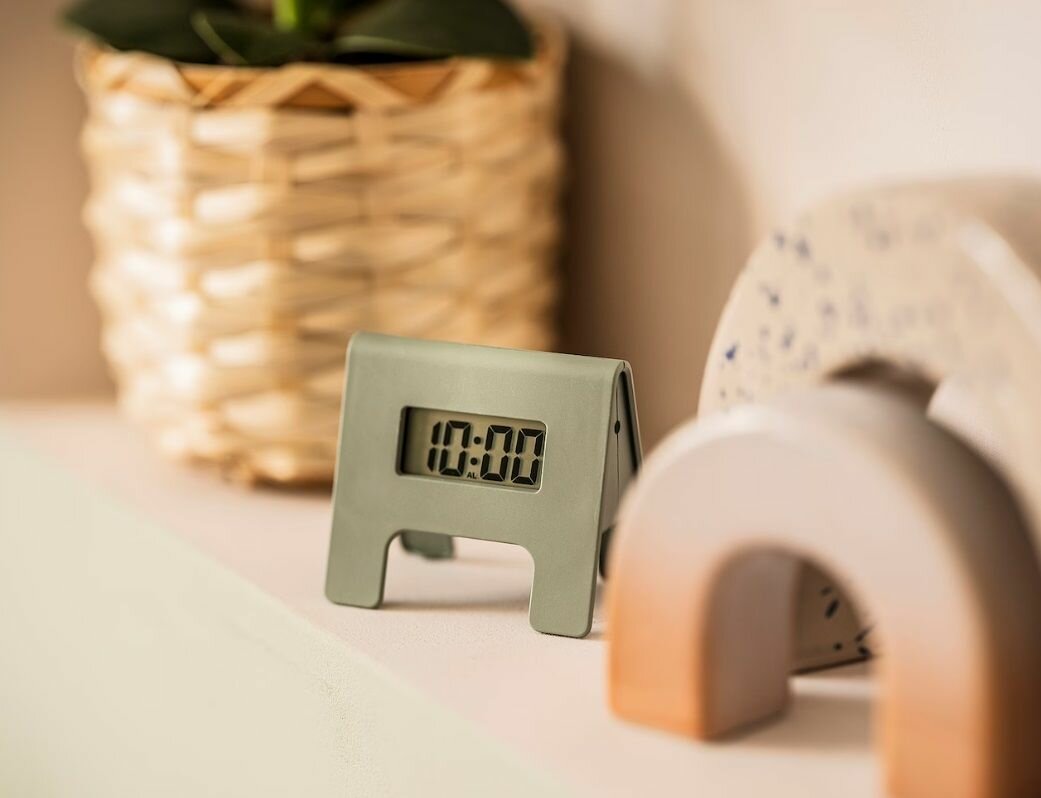 Изображение Часы-будильник IKEA "KUPONG", электронный механизм, полипропилен