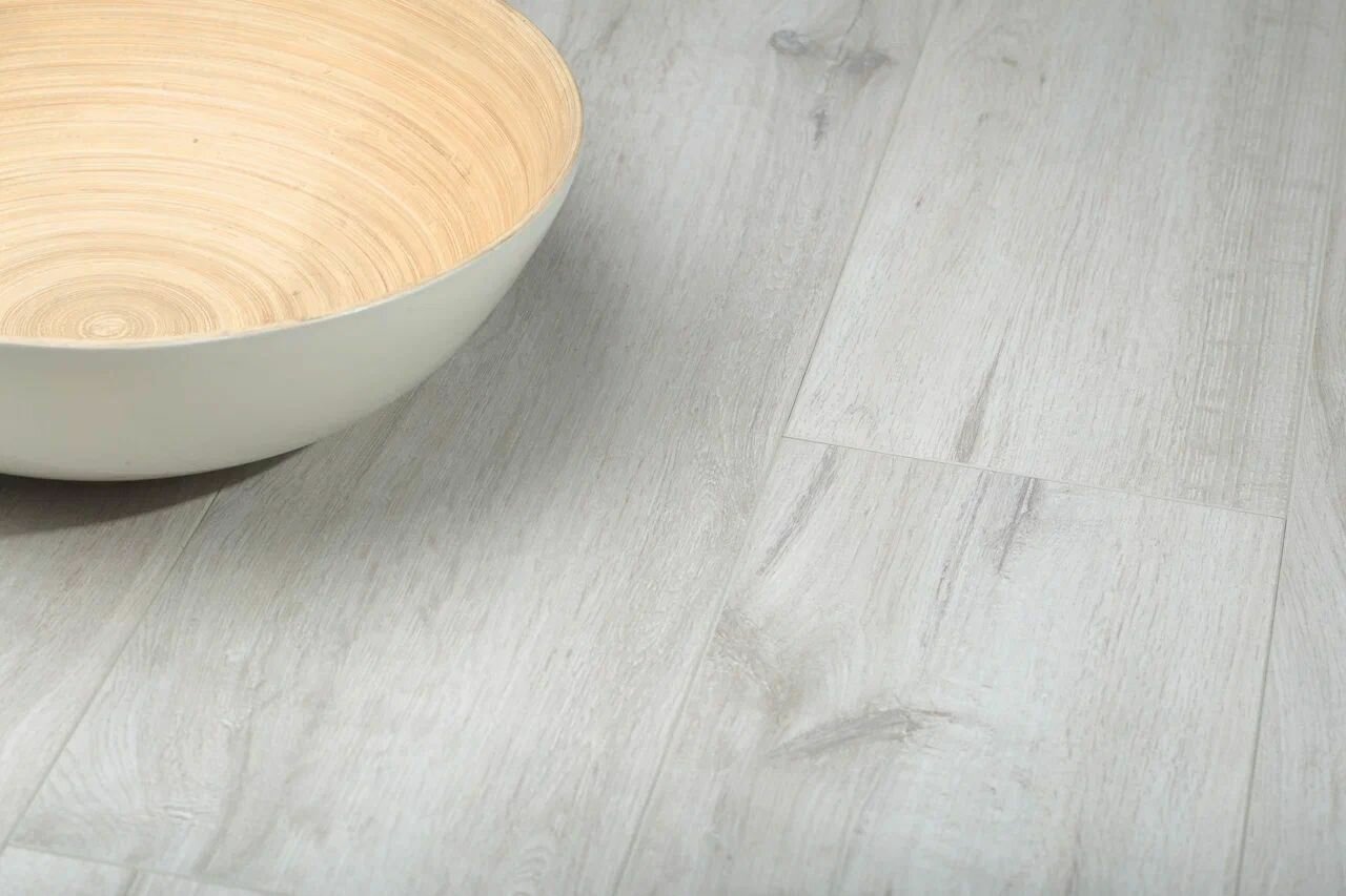 Ламинат Classen Adventure WR 62593 Avola Oak, 1285х158х8мм, 32кл (2,03м2, 10шт в уп)