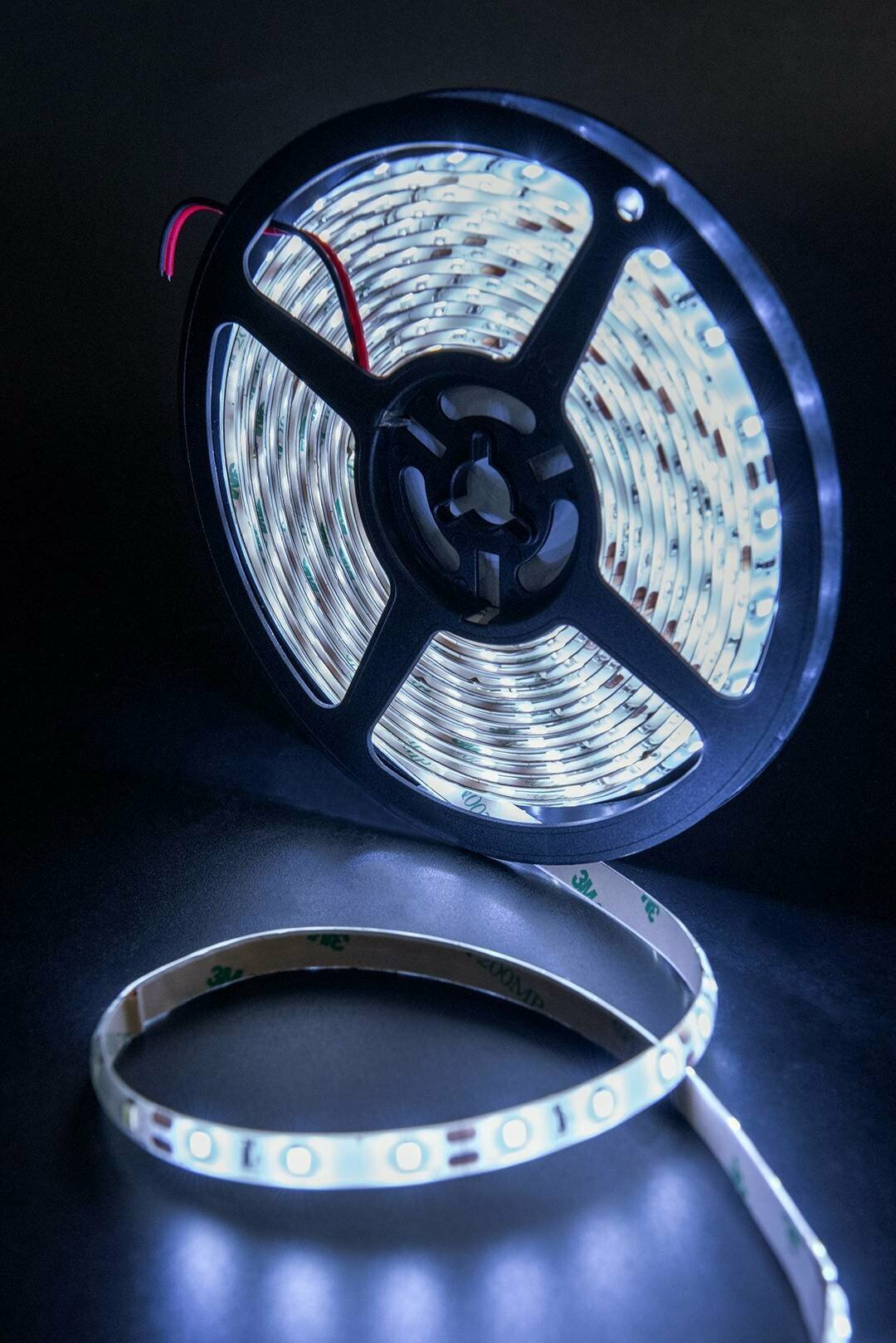 Светодиодная лента SWG 48 Вт/м 12В IP65 (влагозащищенная) Холодный белый (катушка 5м)