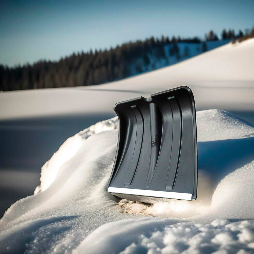 Лопата снеговая Инструм-Агро Снежок полипропилен без черенка 370х380 мм (100143)
