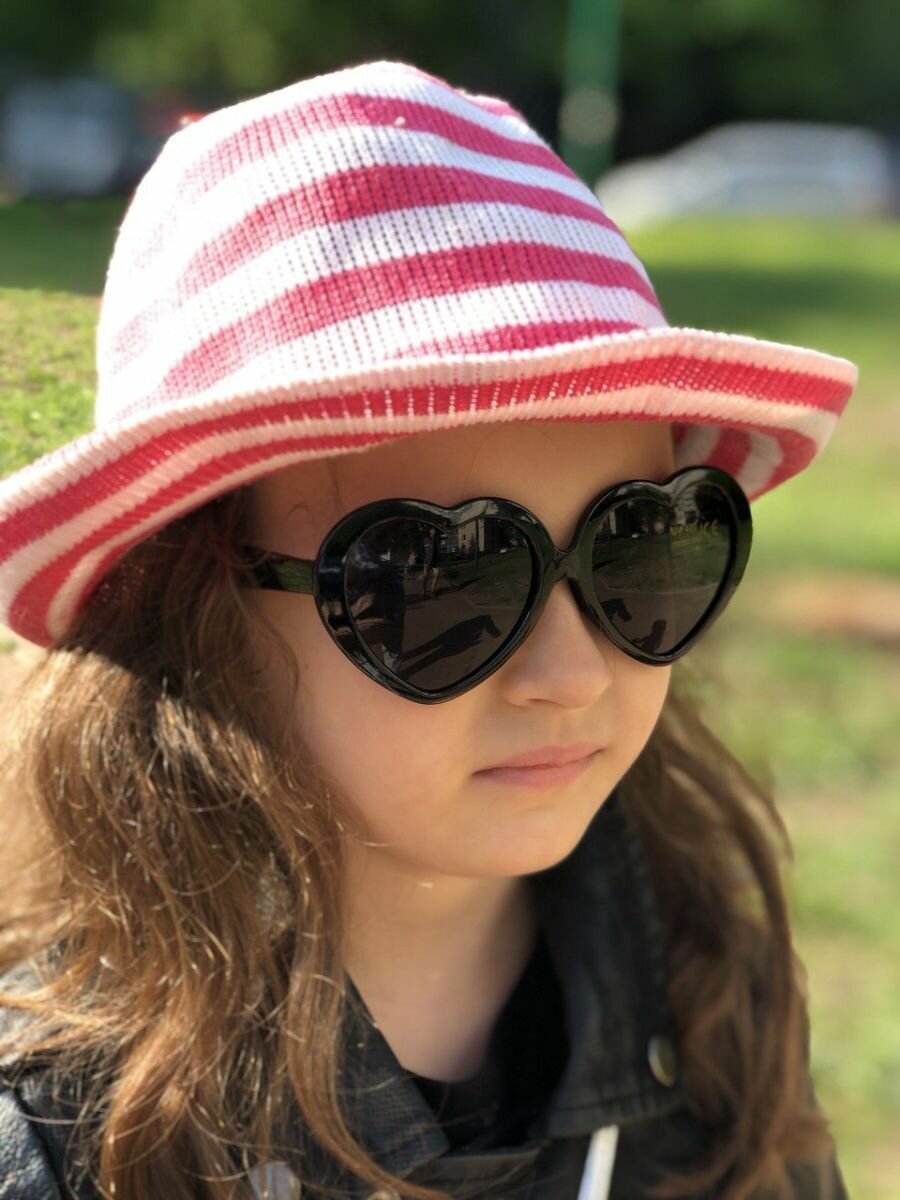 фото Детские очки солнцезащитные для девочек в форме сердечка