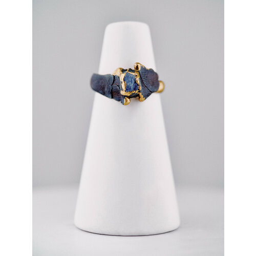 Кольцо тонкое, помолвочное Братья Глазуновы, серебро, 925 проба, золочение, сапфир, размер 17.5, синий/желтое золото