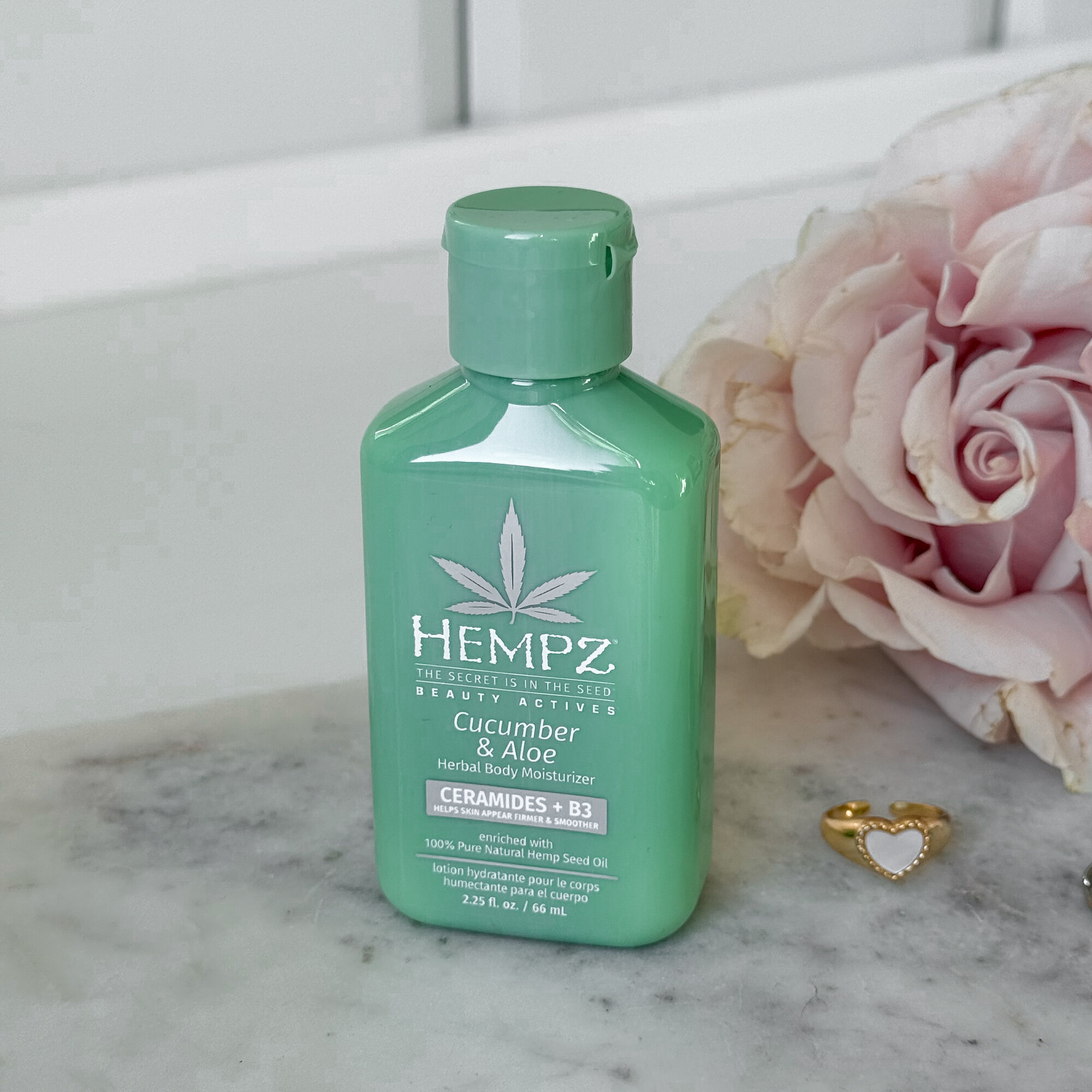 Картинки Hempz Beauty Actives Cucumber and Aloe Moisturizer - Молочко для тела с церамидами и В3 Огурец и Алое