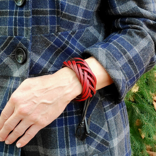 фото Браслет кожаный ручной работы "косичка темно красная и черная 9полос" хельга шванцхен leatherca
