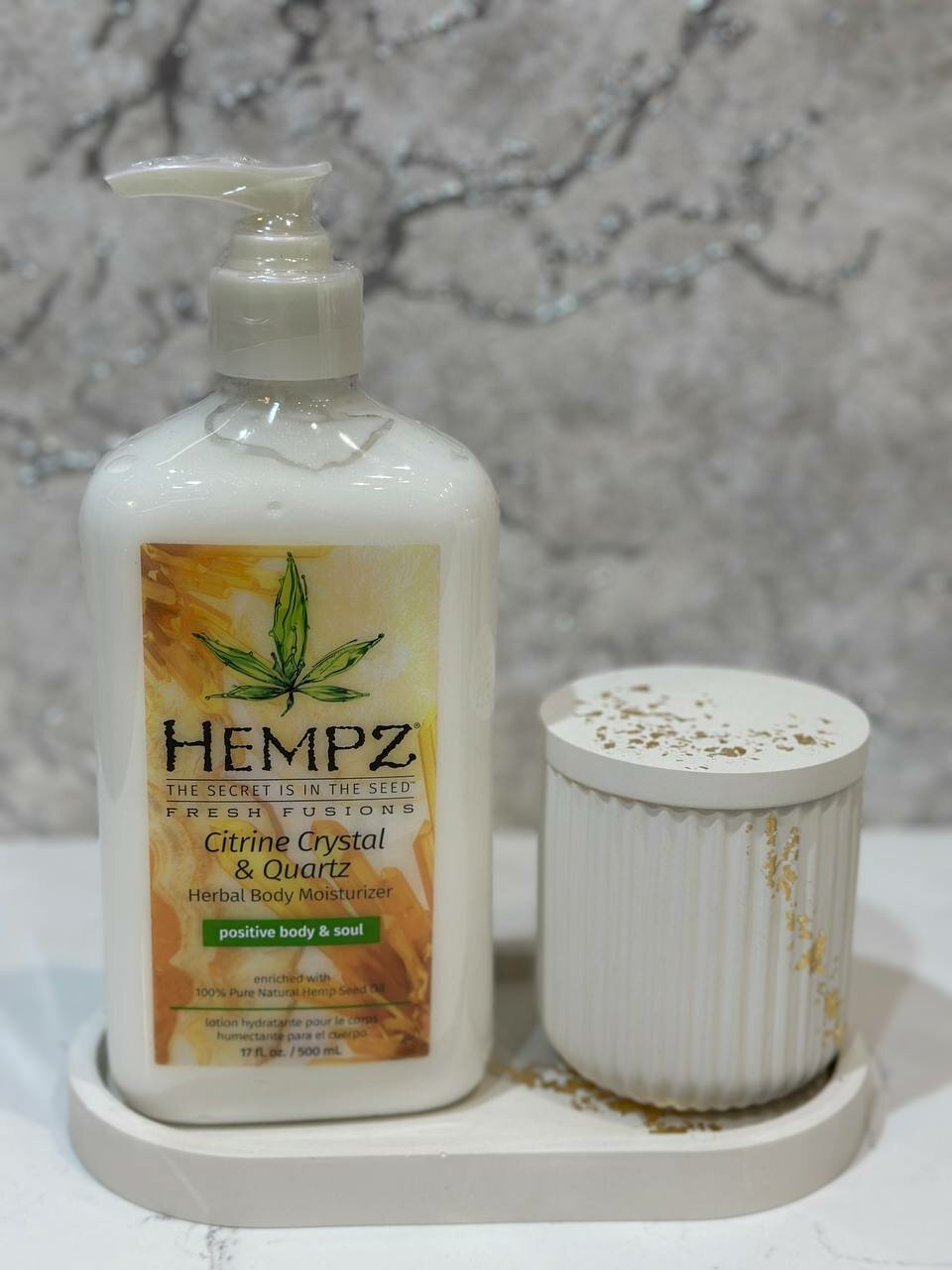 Hempz Увлажняющее молочко с мерцающим эффектом для тела, 500 мл (Hempz, ) - фото №3