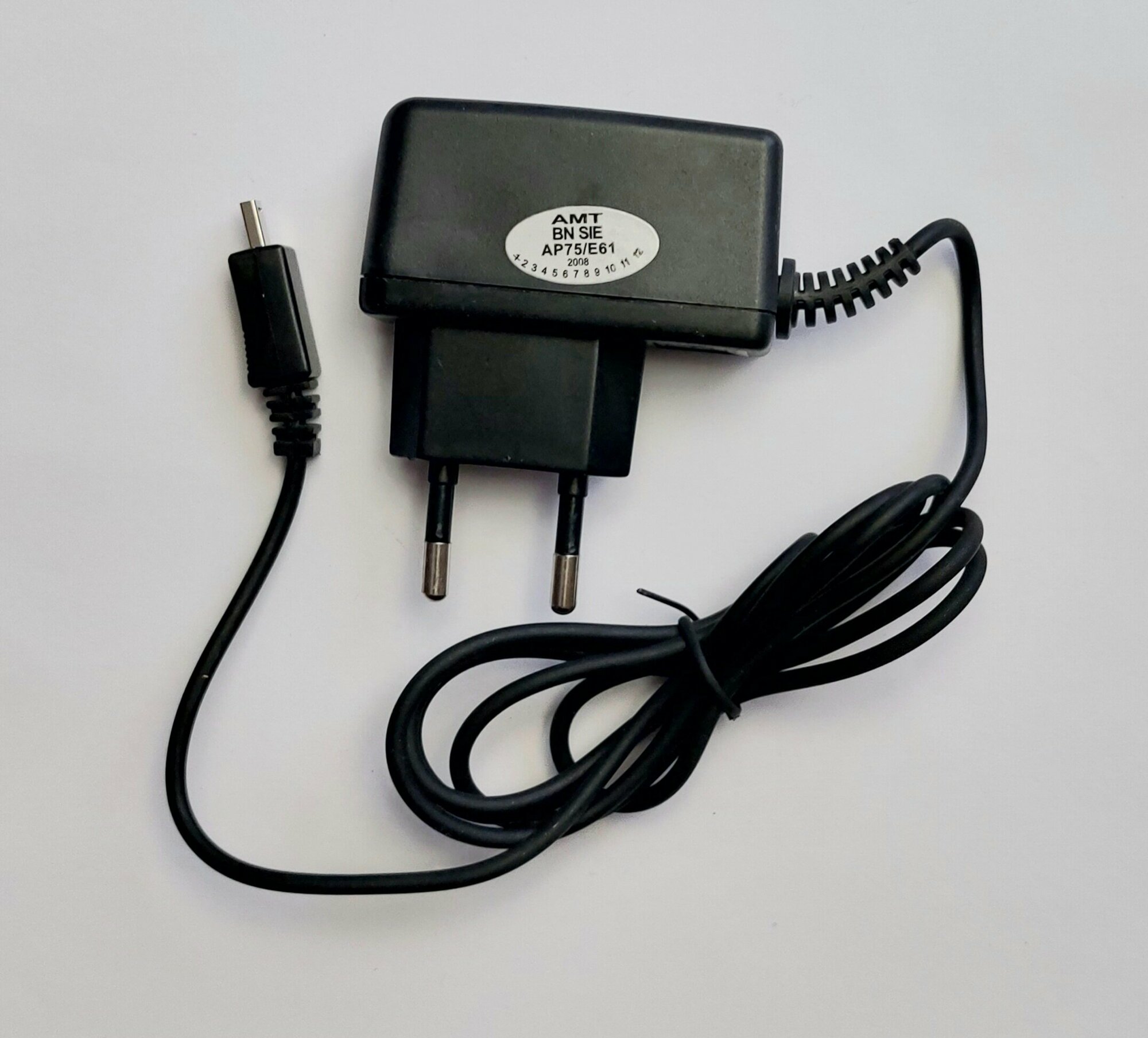 фото Сетевое зарядное устройство для Siemens CL71\AP75\E61/Motorola E365, T205, T2688 / Panasonic G60, X100, X500