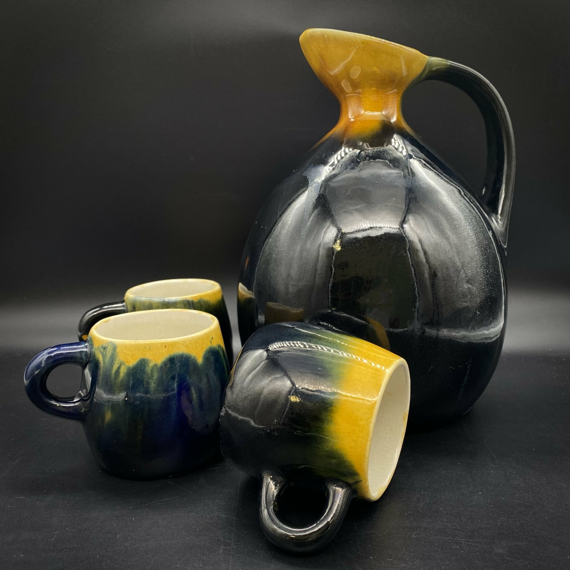 фото Набор из кувшина и 3-х кружек в подборе, керамика, цветные поливы, СССР, 1970-1980 гг.