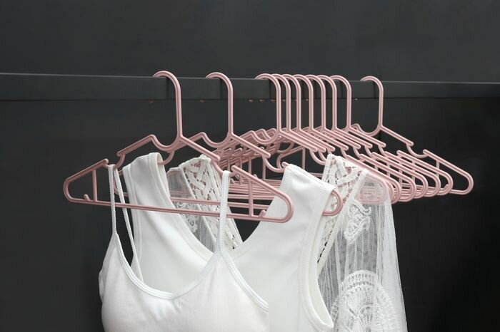 Вешалки плечики для одежды пластиковые kari home - фотография № 2