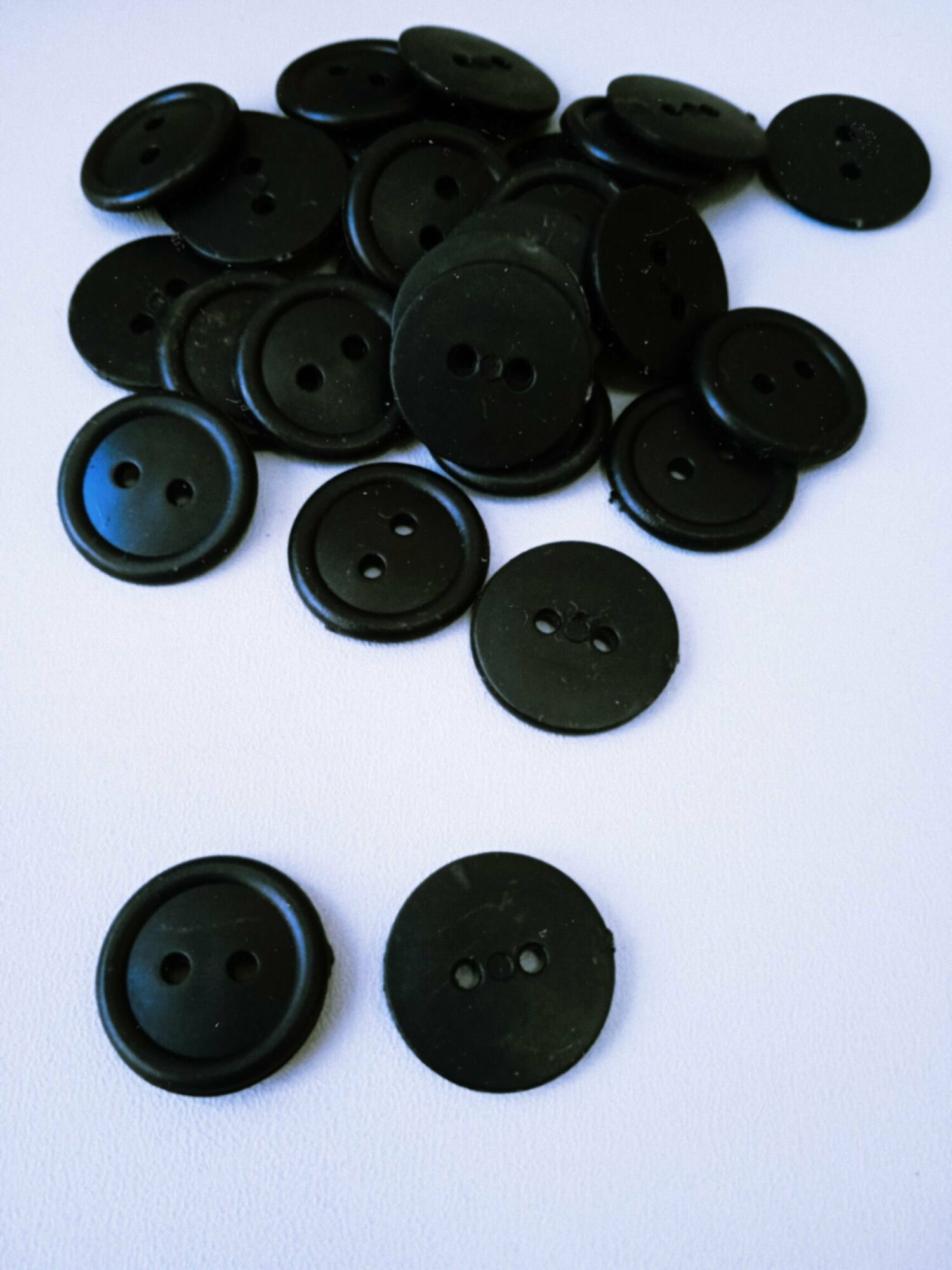 Пуговицы чёрные диаметр 17 мм пластик 10 шт.